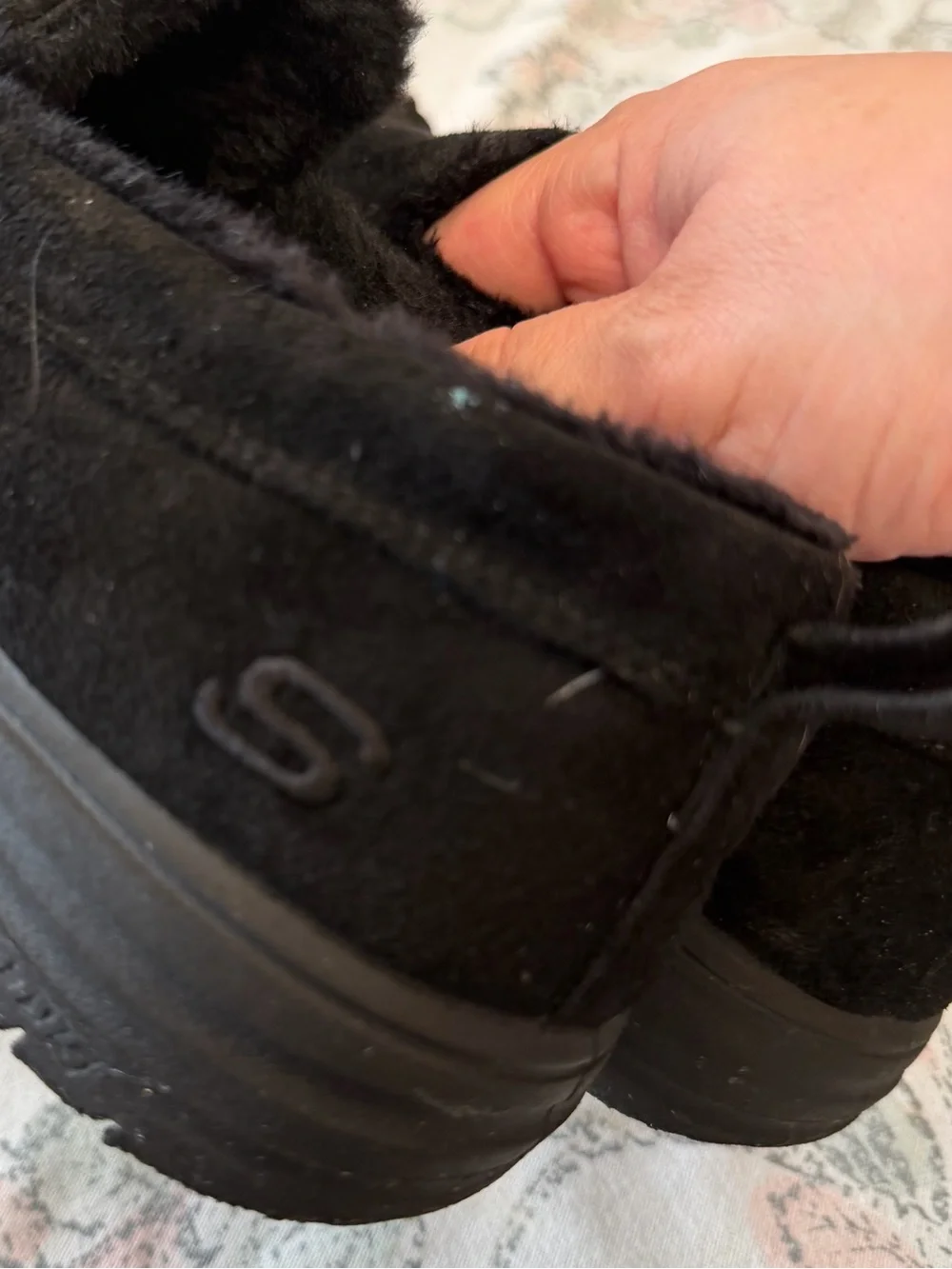 Skechers Black Faux Suede Slip-On Moccasin Loafers Slippers Men’s